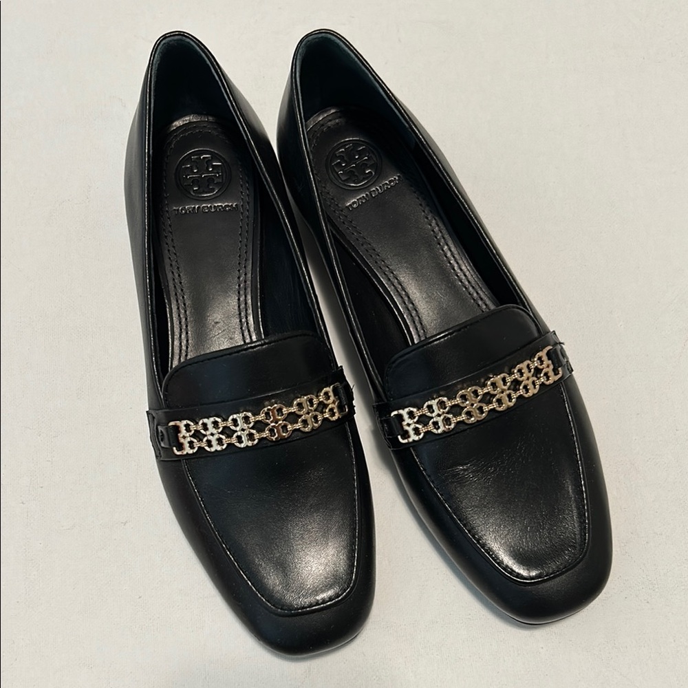 Tory Burch New Black Gemini Link Loafers with Gold Accent Size 7